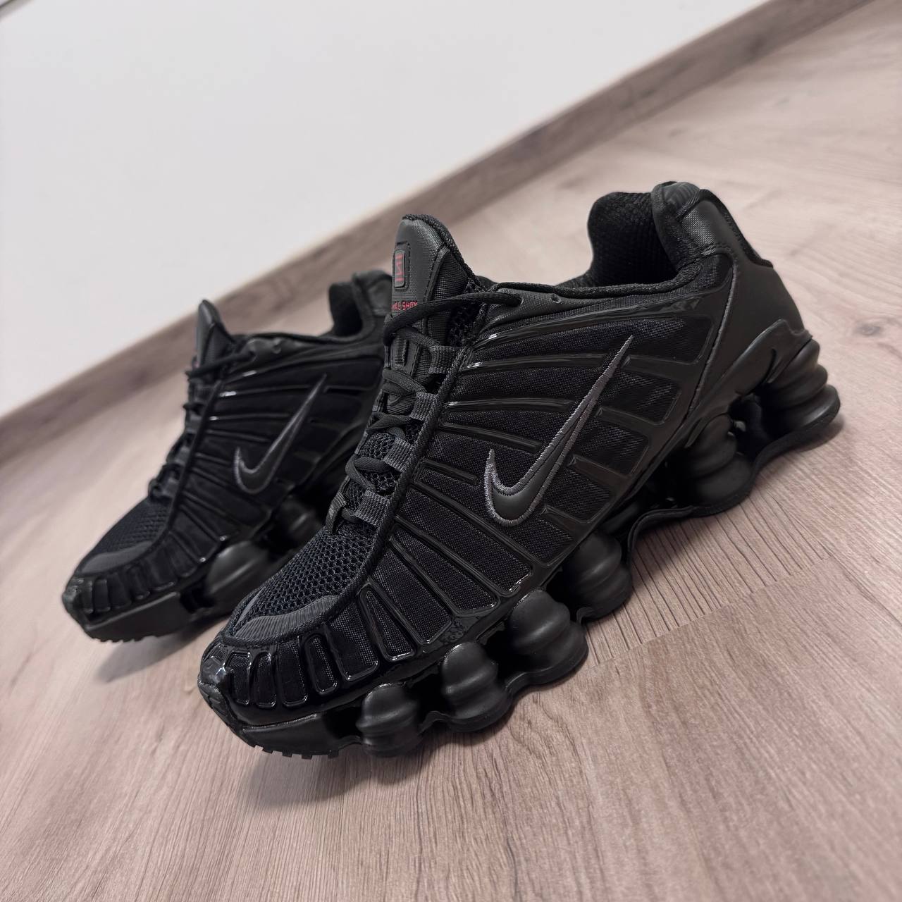 Zapatilla Shox Negras