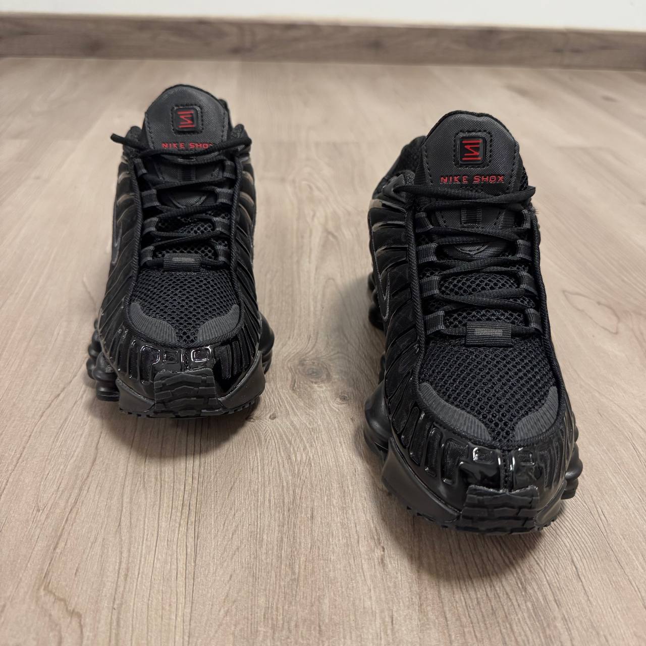 Zapatilla Shox Negras