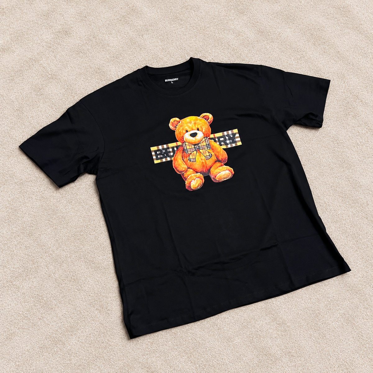 Camiseta Oversize Burberr negra