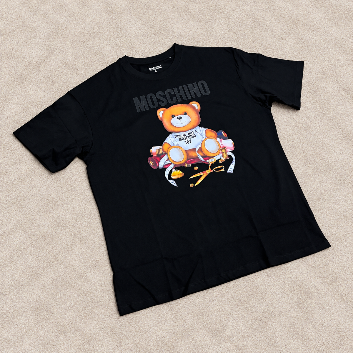 Camiseta Oversize Moschin negra