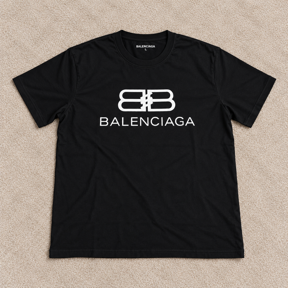 Camiseta Balenciag negra