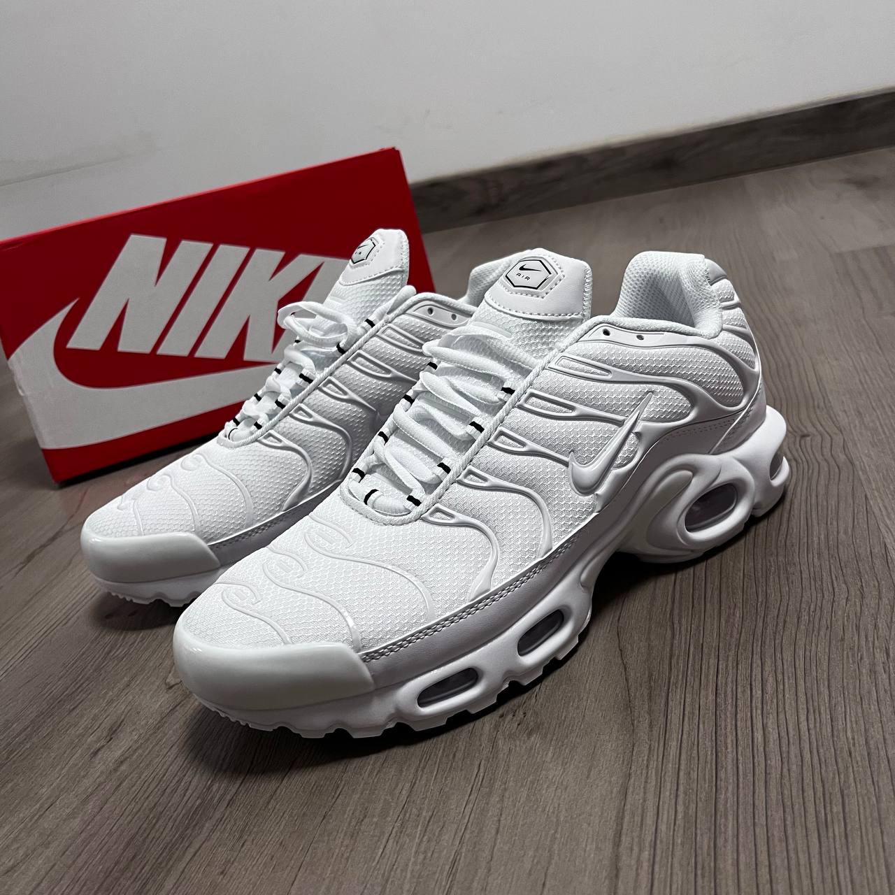 Zapatilla TN Blancas