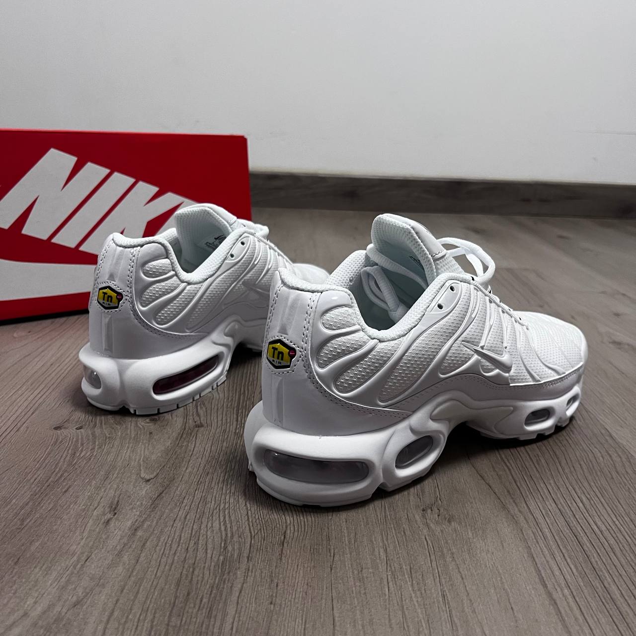 Zapatilla TN Blancas