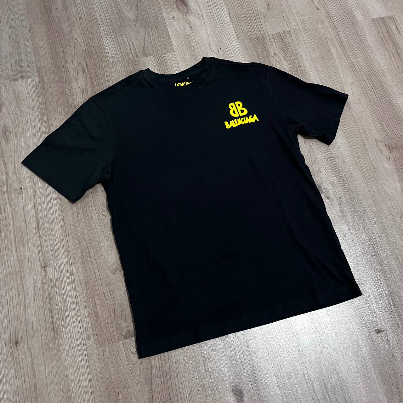 Camiseta Oversize Balenciag negra
