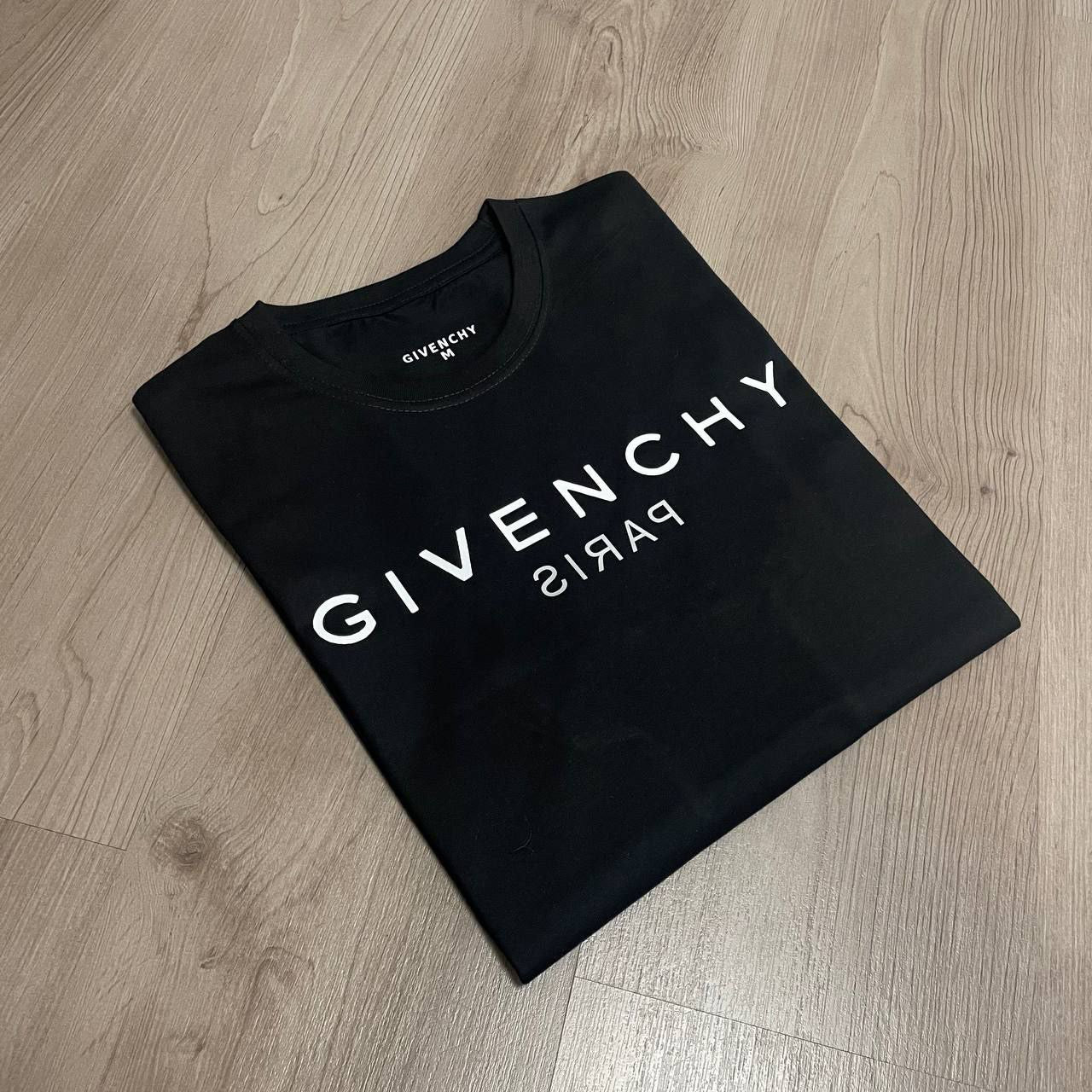 Camiseta Givench negra