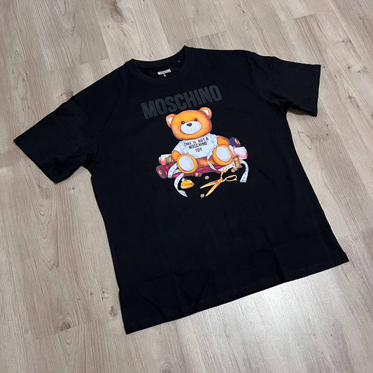 Camiseta Oversize Moschin negra