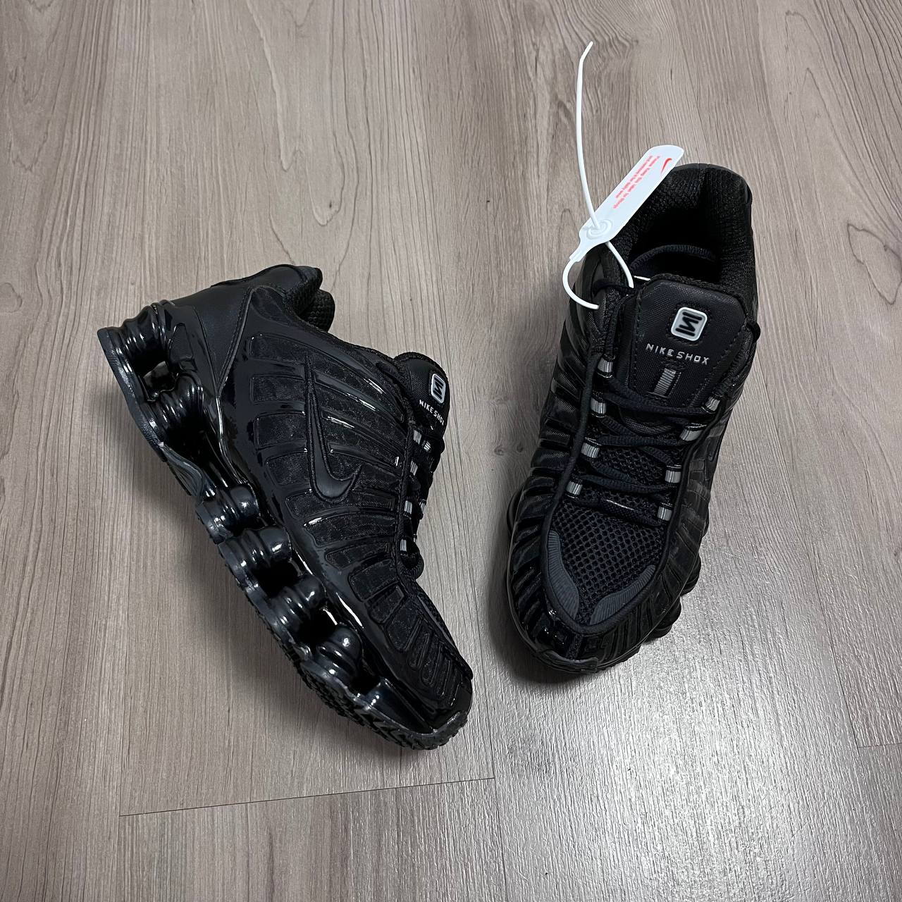 Zapatilla Shox Negras Reflectante