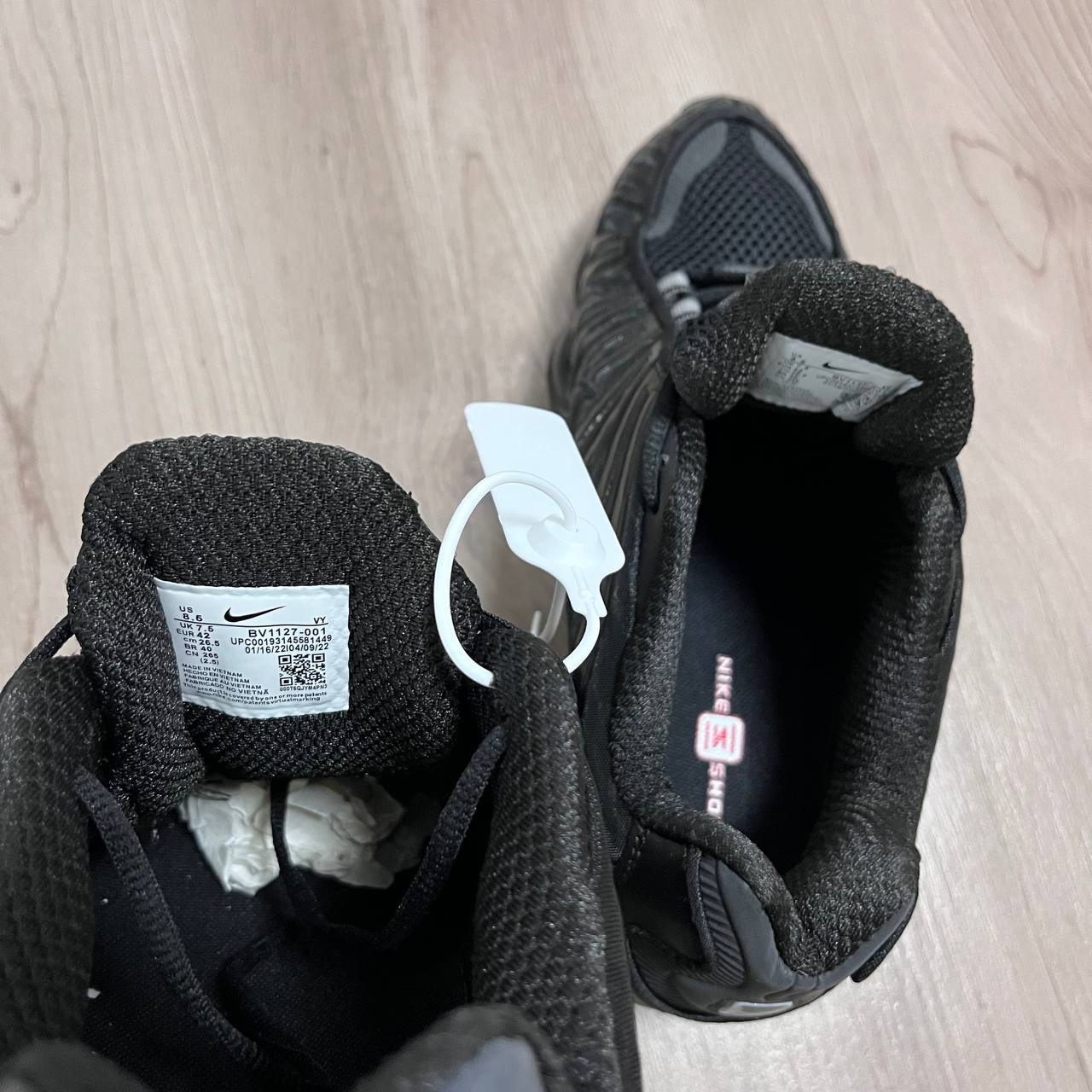 Zapatilla Shox Negras Reflectante