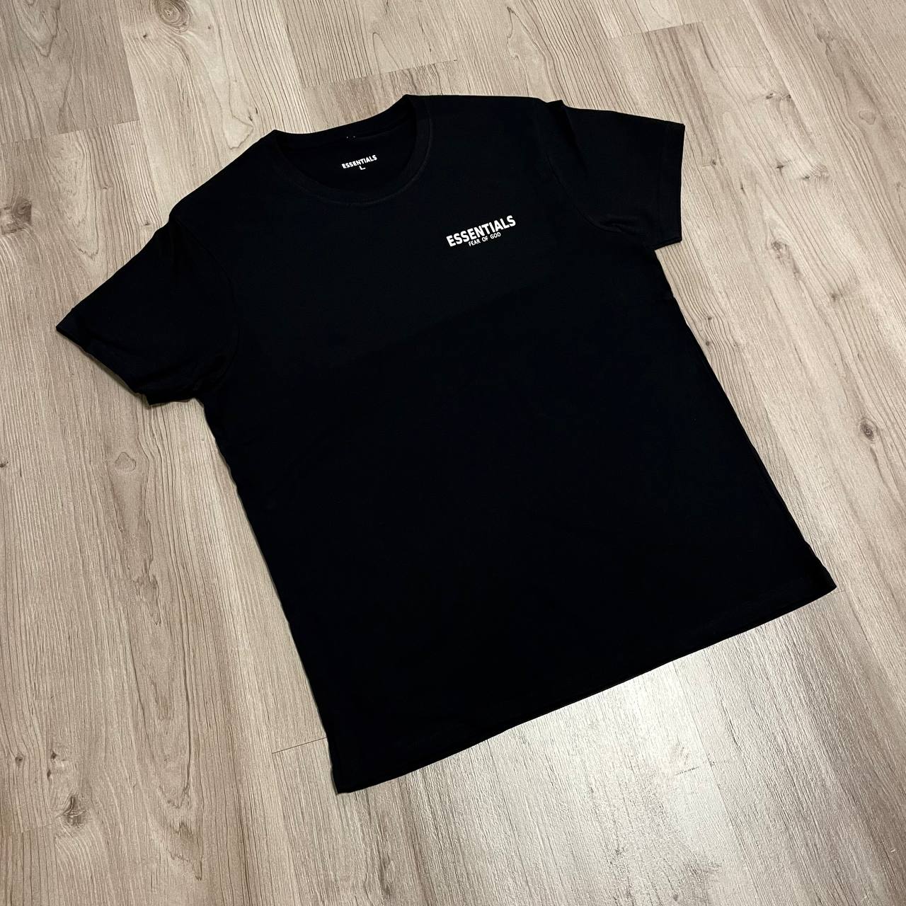 Camiseta Essentia negra