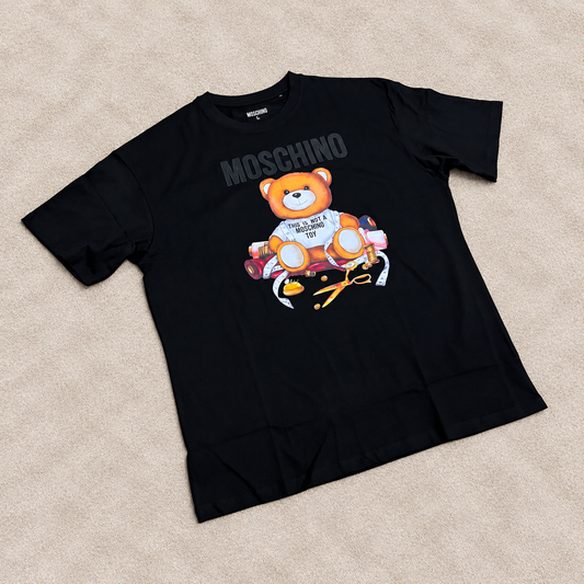 Camiseta Oversize Moschin negra
