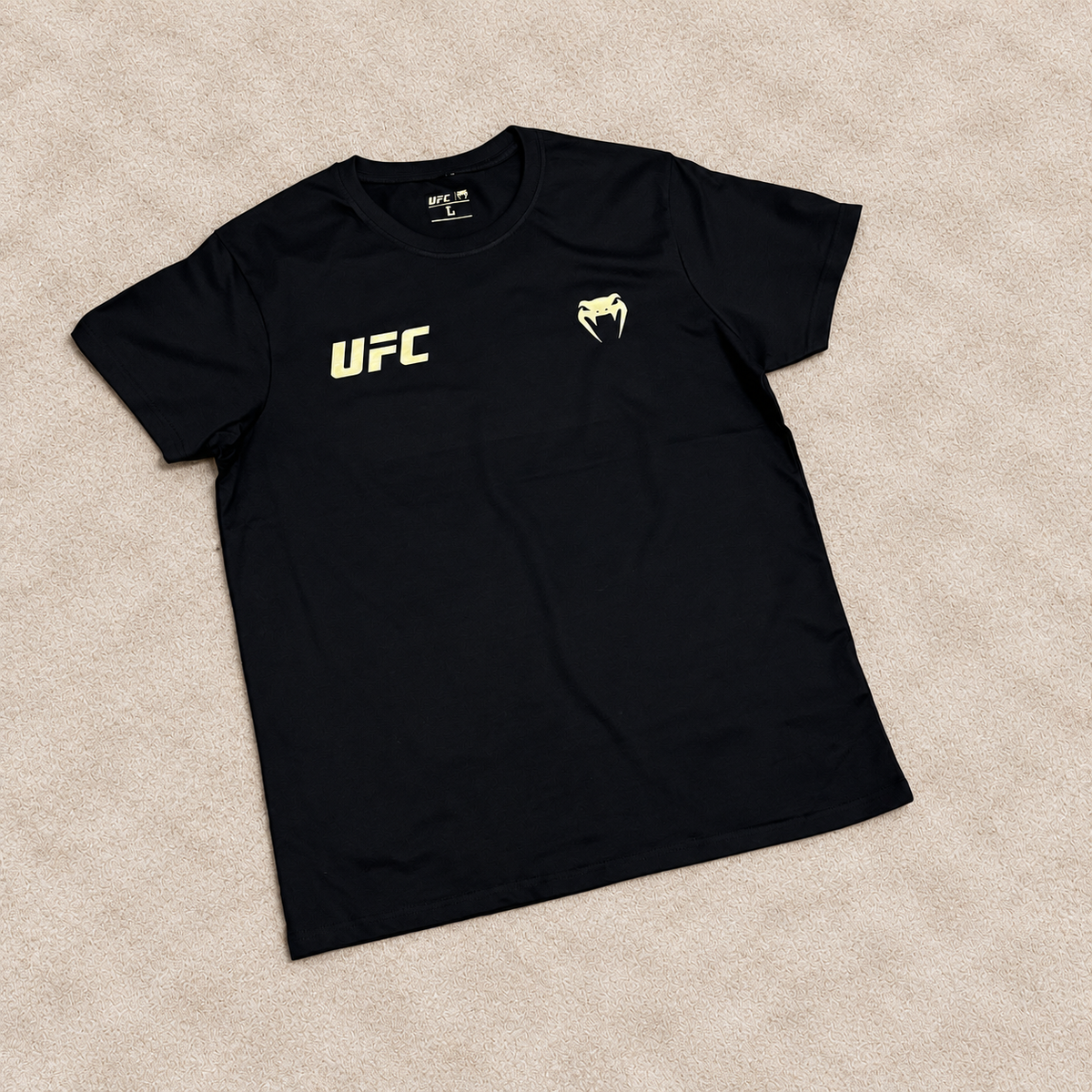 Camiseta Venum UFC negra