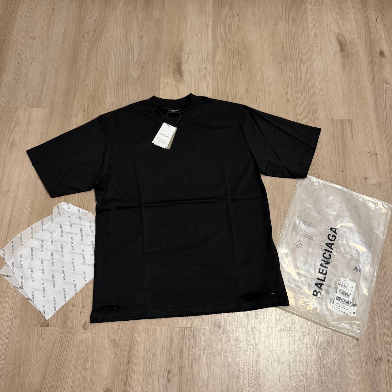 Camiseta Balenciag PREMIUM negra