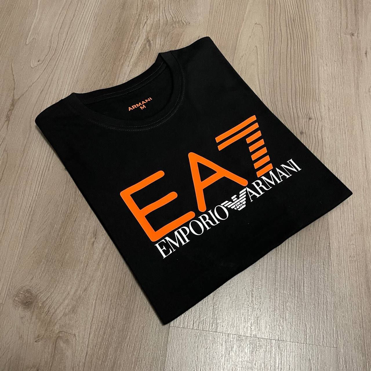 Camiseta EA negra